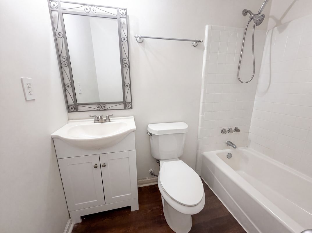 Photo 8 of 18 of 1110 Stuart Dr, Moncks Corner, SC