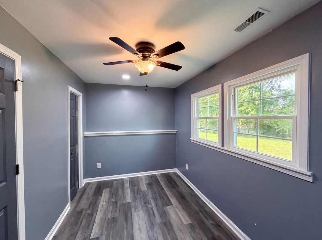 Photo 14 of 18 of 5601 Beaconsfield Rd, Charlotte, NC