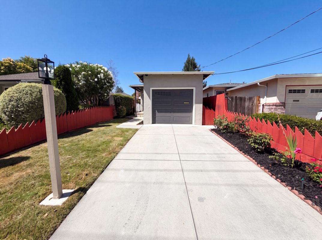 Photo 18 of 26 of 624 Sapphire St, Redwood City, CA