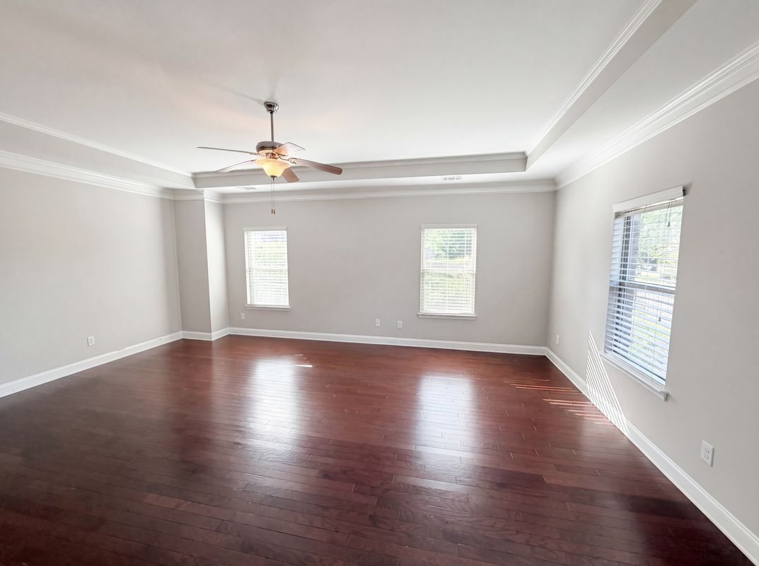 Photo 9 of 24 of 10555 Naramore Ln, Alpharetta, GA