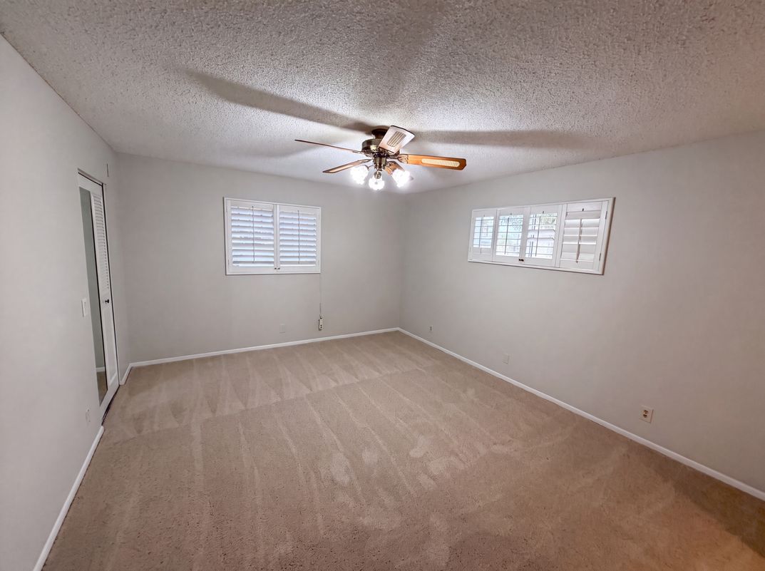 Photo 13 of 22 of 601 Palomar Dr, Hemet, CA