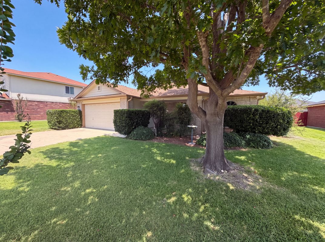 Photo 15 of 17 of 3707 Gowen Ct, Killeen, TX