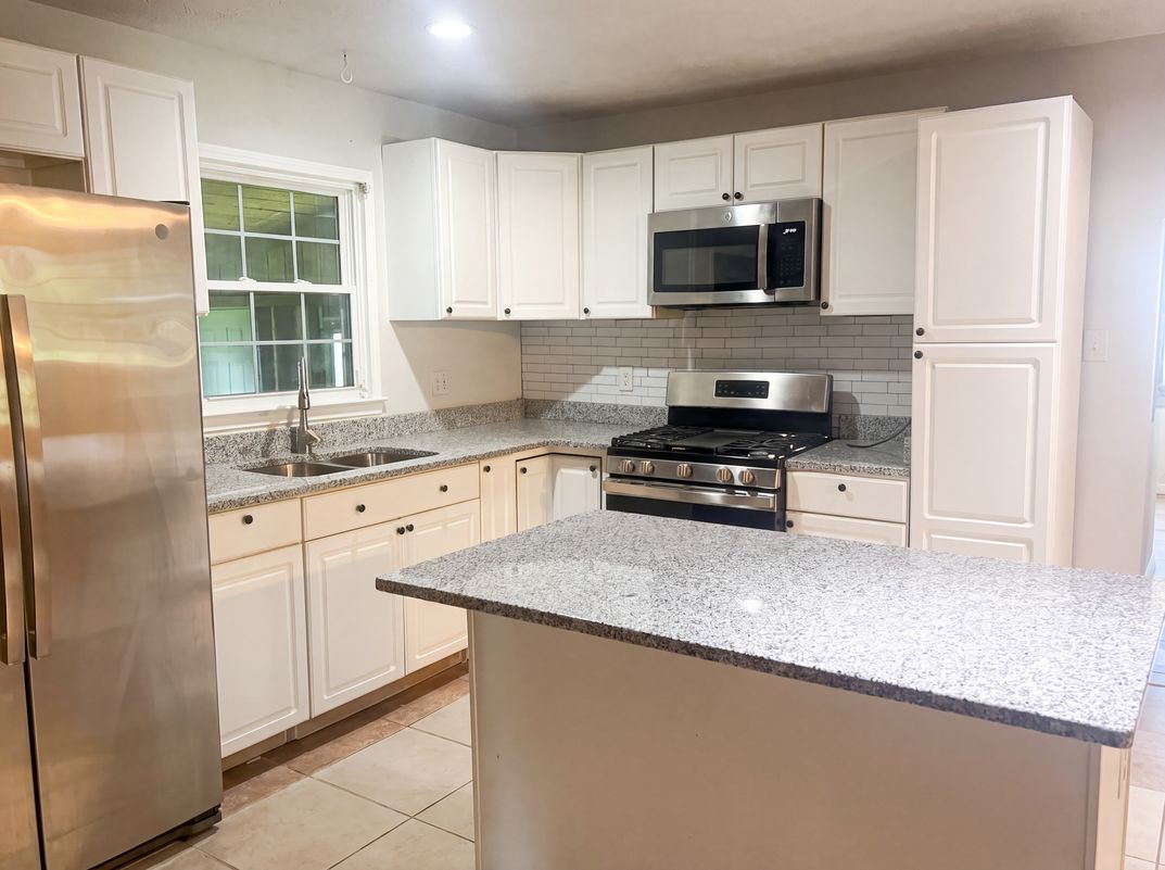 Photo 10 of 18 of 4307 Greenwood Dr, Portsmouth, VA