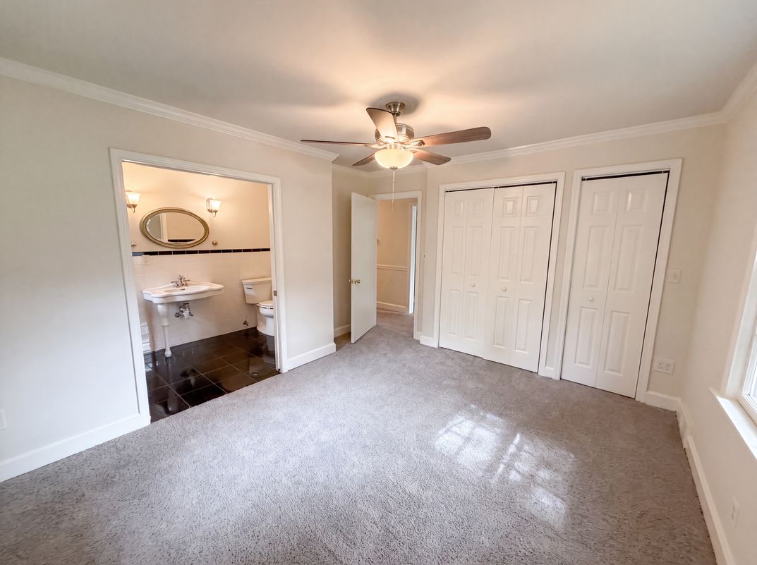 Photo 4 of 17 of 5148 Clearview Dr, Winston Salem, NC