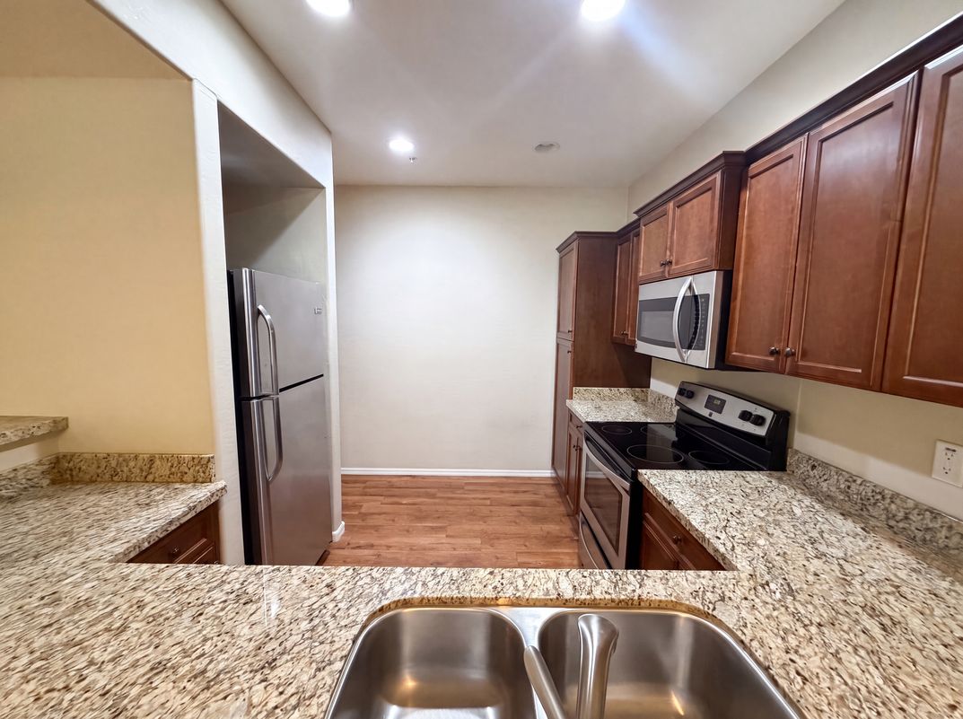 Photo 6 of 22 of 21655 N 36th Ave, Glendale, AZ