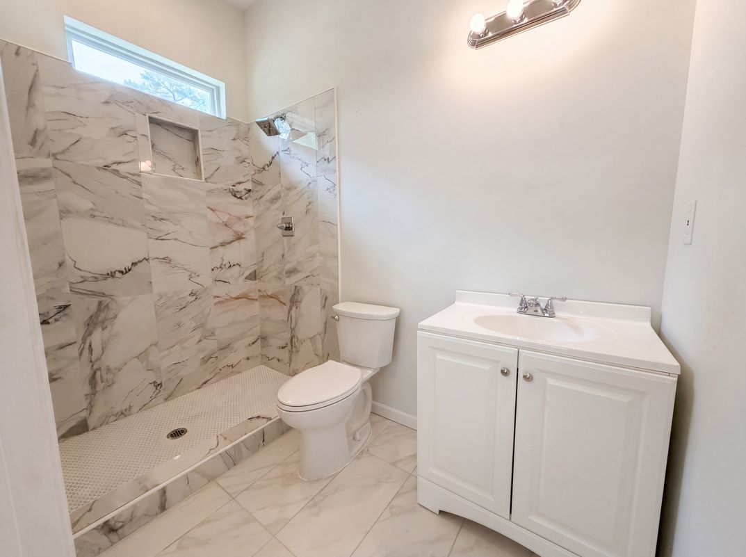 Photo 16 of 22 of 861 77th St S, Birmingham, AL
