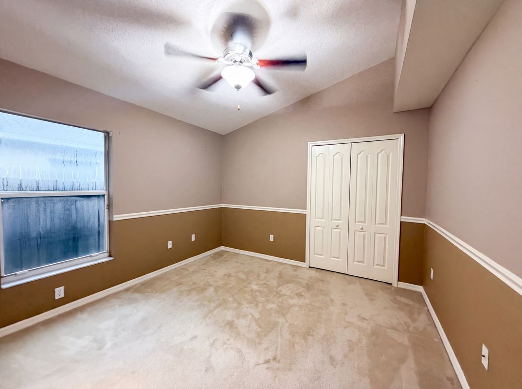 Photo 13 of 22 of 6941 Crown Lake Dr, Gibsonton, FL