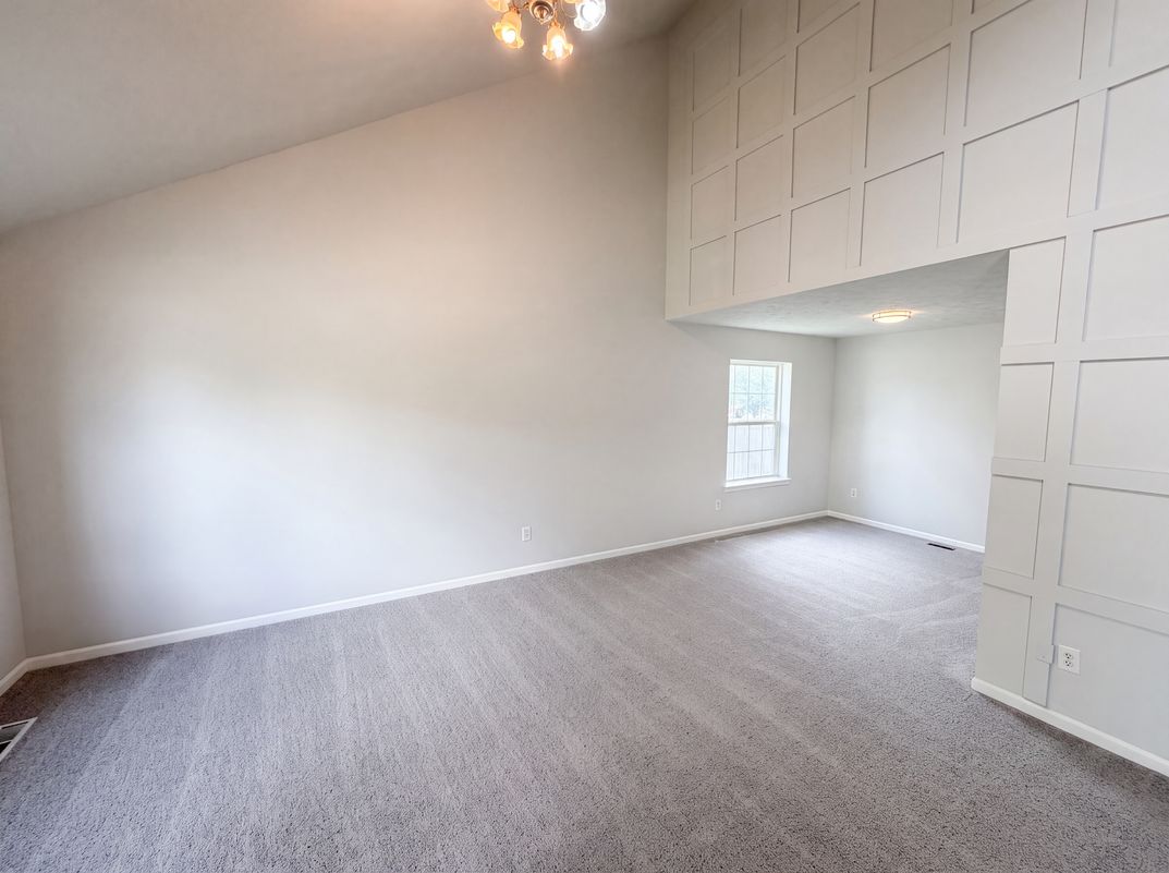 Property photo 3 of 6680 Crestwell Ln
