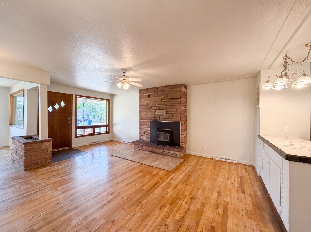 Photo 16 of 43 of 1535 W 15th St, Loveland, CO
