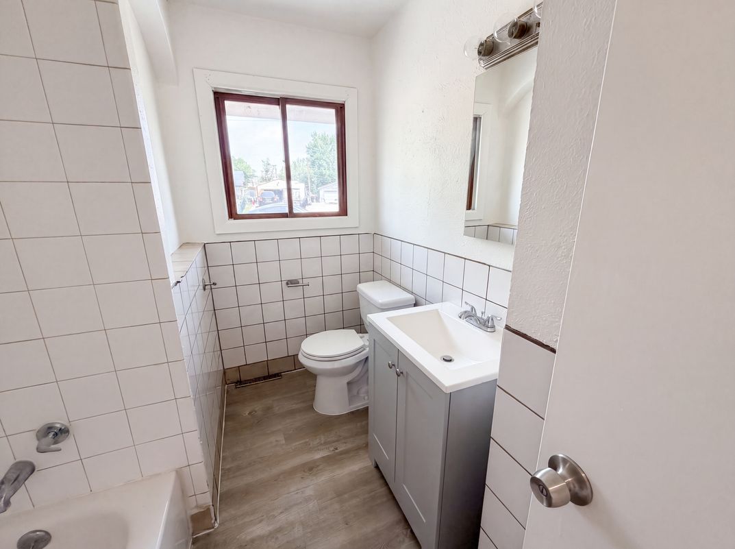 Photo 10 of 23 of 9190 Cypress Dr, Thornton, CO