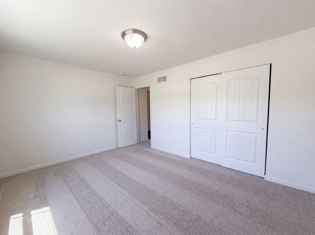 Photo 14 of 22 of 7932 Laurel Flats Dr, Caseyville, IL