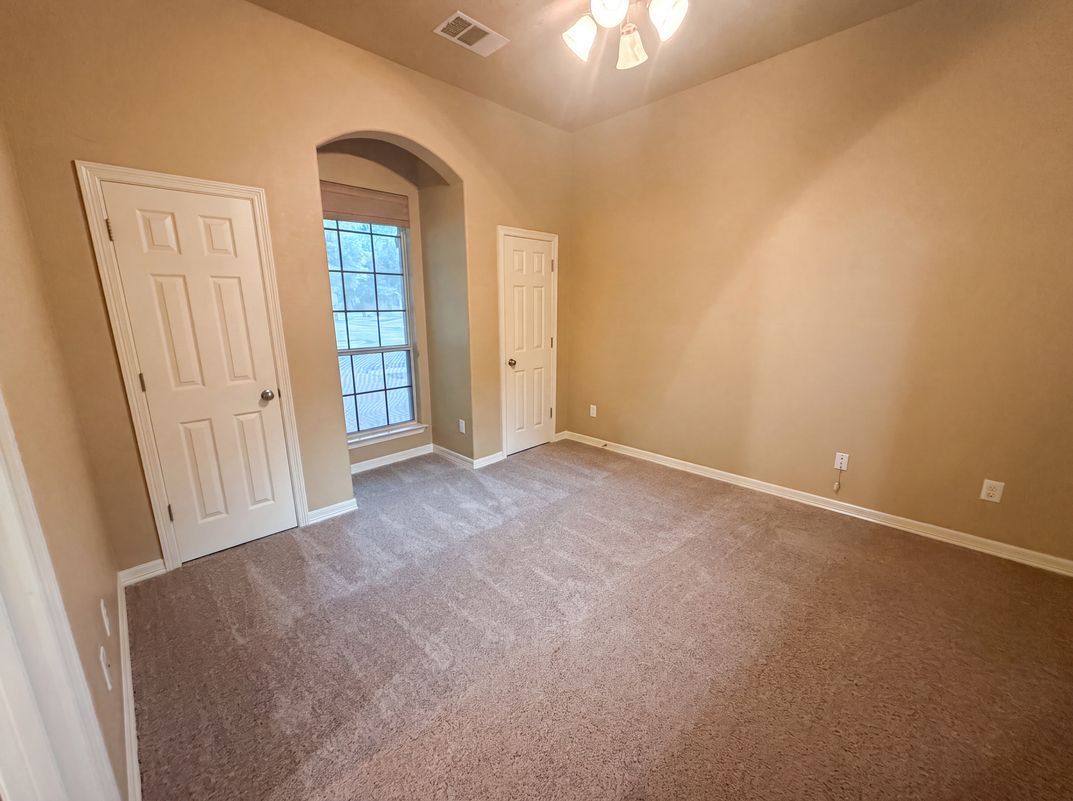 Photo 16 of 26 of 1724 Westend Pl, Round Rock, TX