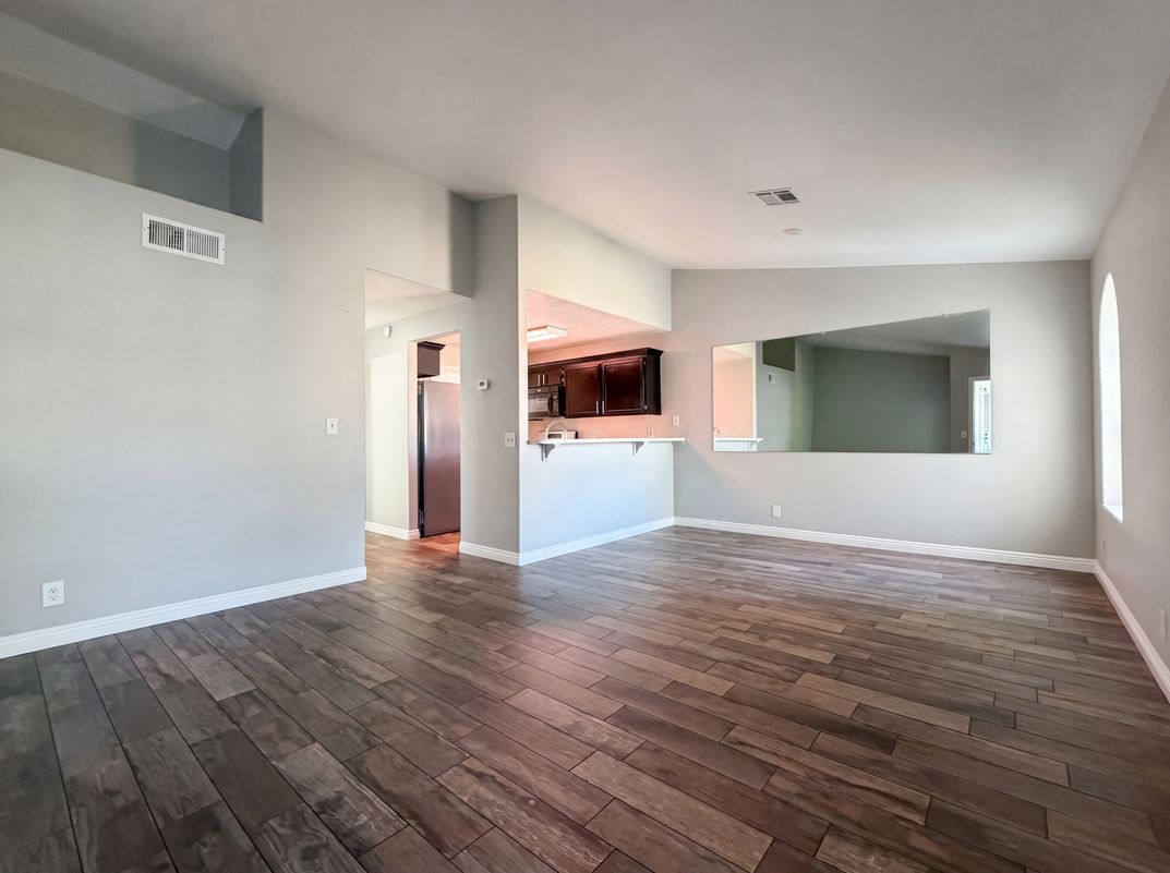 Photo 3 of 22 of 1800 Edmond St, Las Vegas, NV