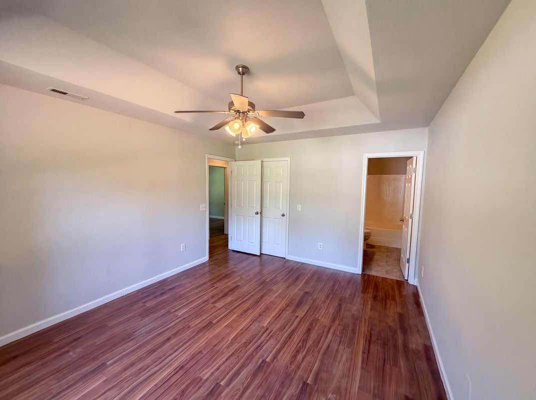 Photo 5 of 18 of 102 Hayworth Ave, Clinton, SC