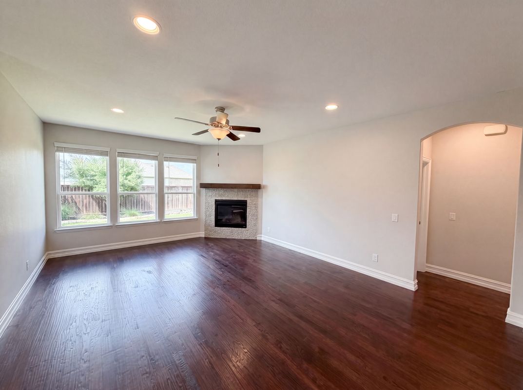 Photo 3 of 20 of 1611 Temperance Way, Wylie, TX