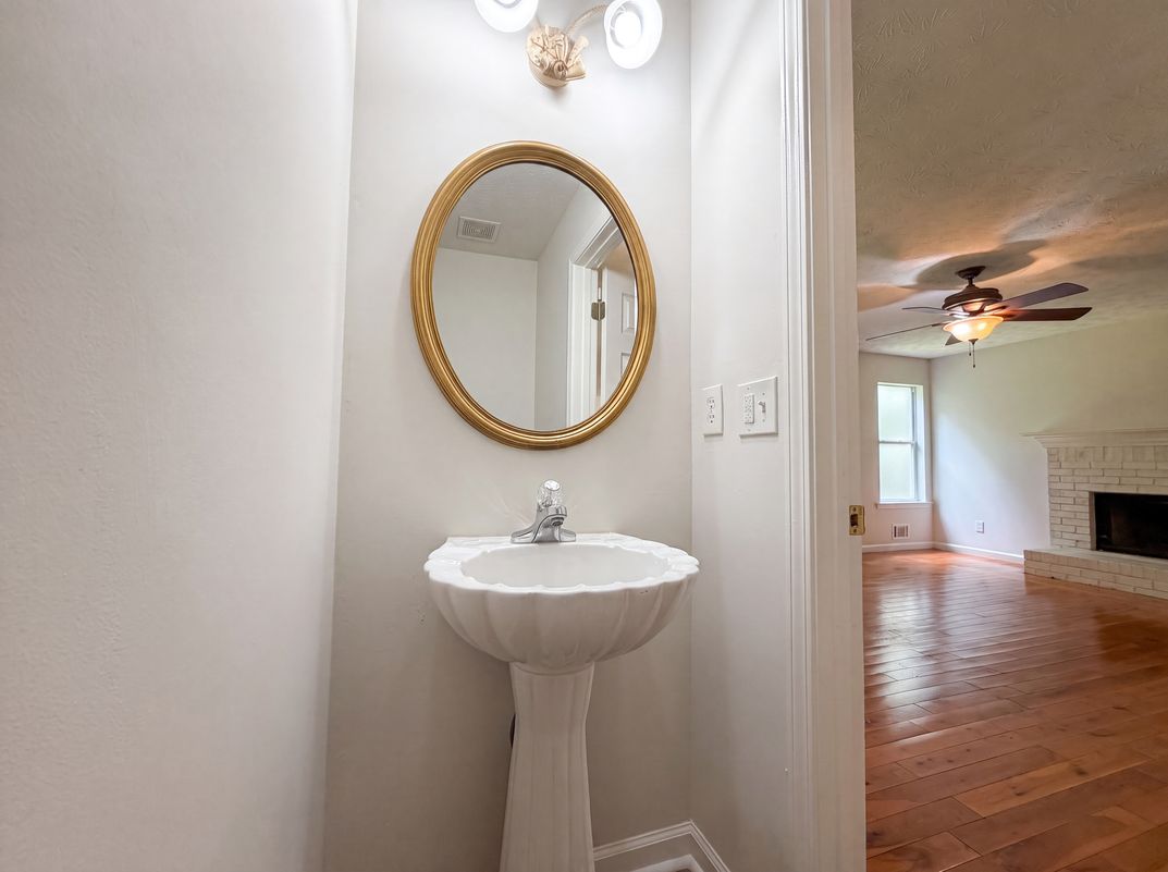 Photo 18 of 29 of 2684 High Point Ct, Loganville, GA