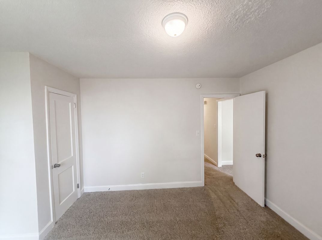Photo 6 of 15 of 2403 Rowe St, Greensboro, NC