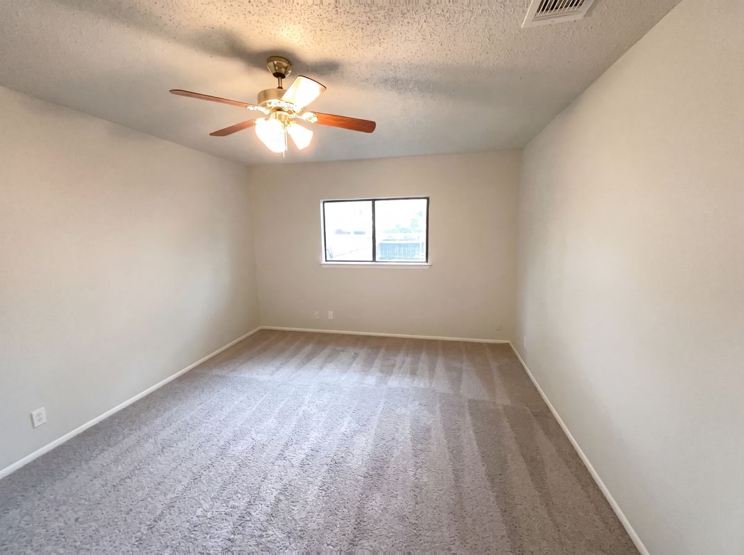 Photo 14 of 20 of 2830 Fisher Field Dr, San Antonio, TX