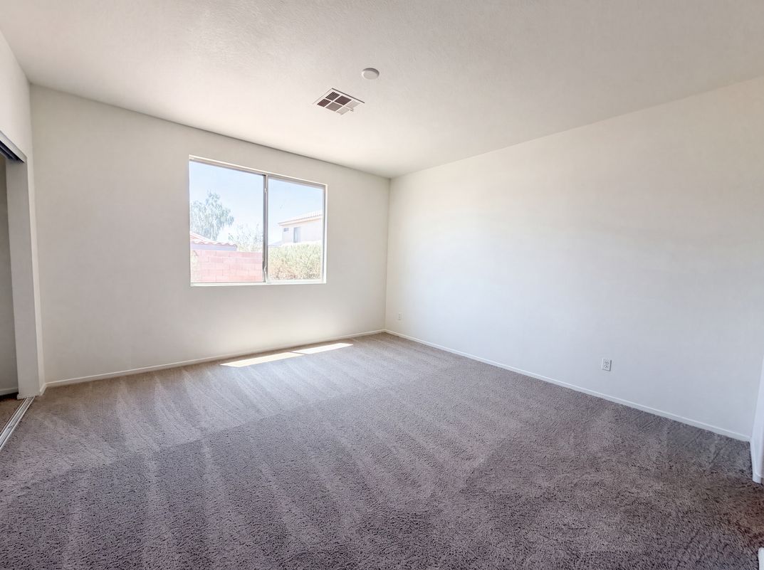 Photo 4 of 22 of 521 Quail Bird Pl, Henderson, NV