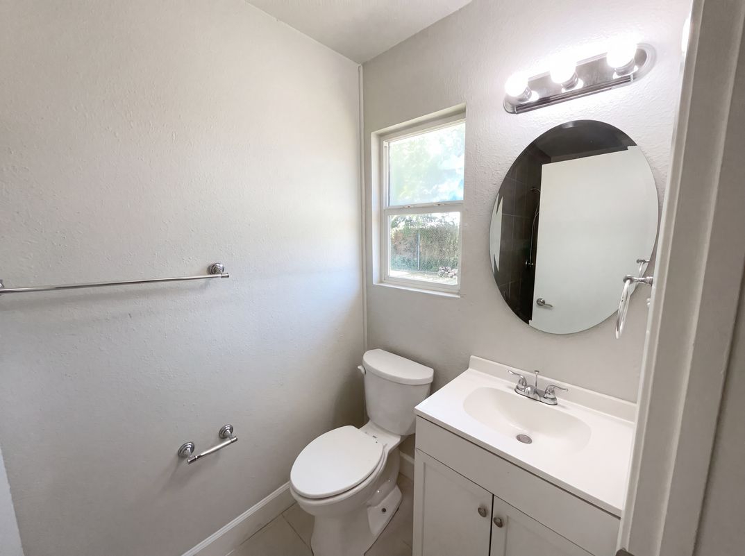Photo 14 of 18 of 7303 Havenbrook Dr, San Antonio, TX