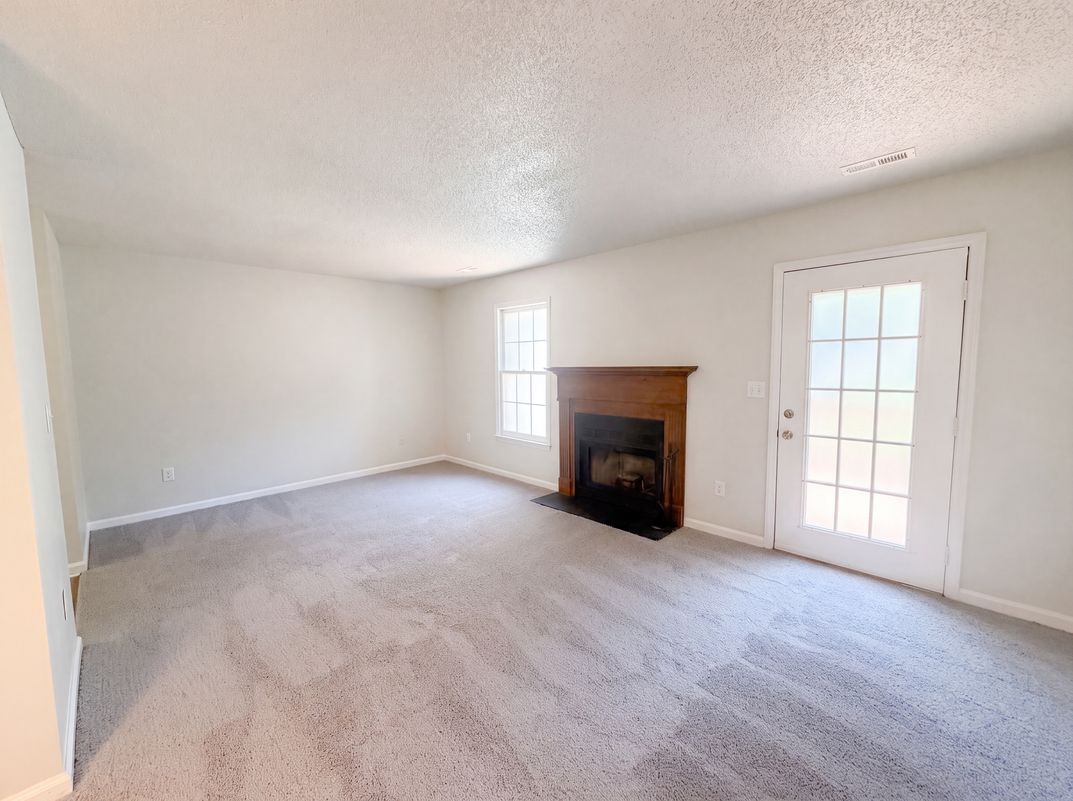Photo 3 of 17 of 102 Old Maple Ln, Durham, NC