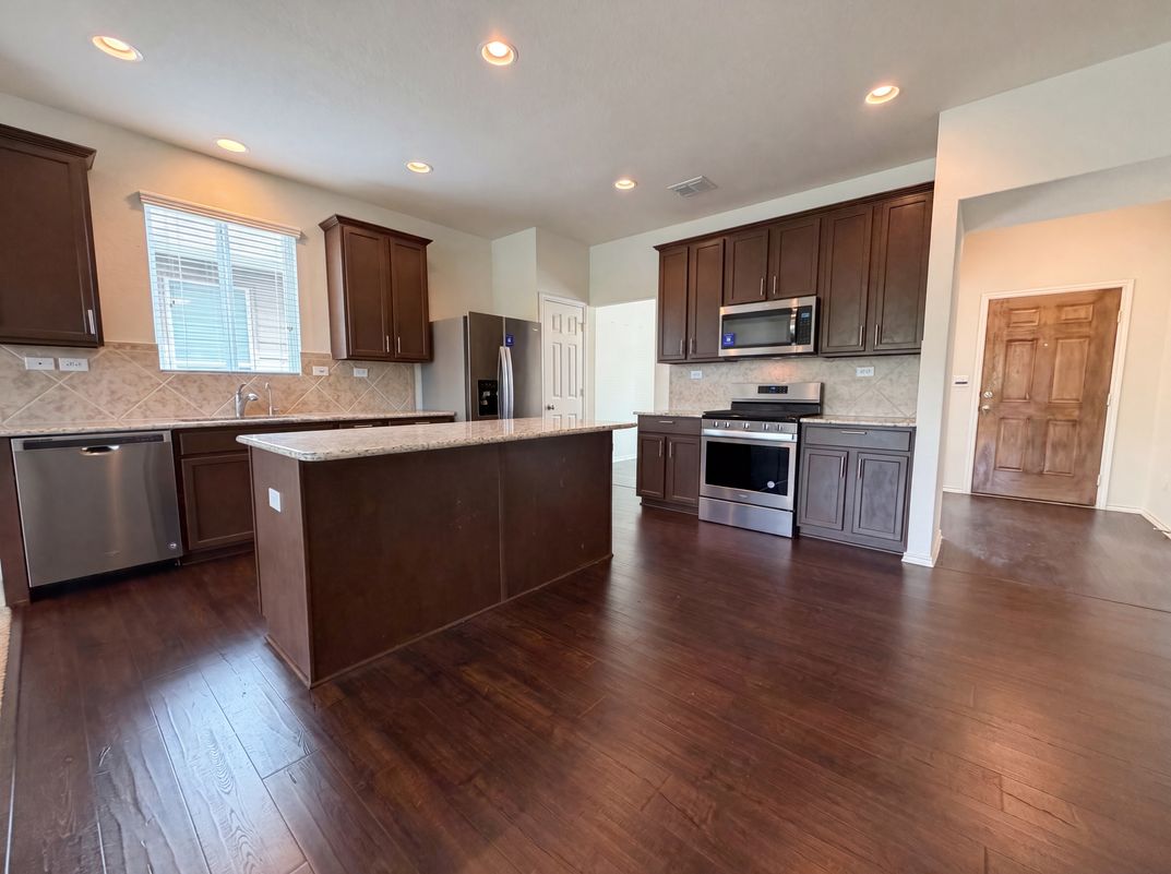Property photo 2 of 10611 Mary Scheel Ln