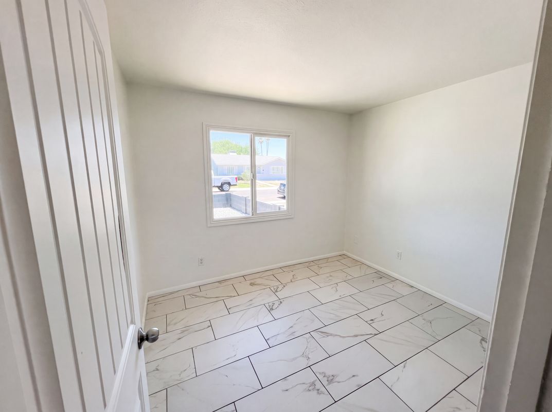Photo 9 of 20 of 14838 N 33rd Dr, Phoenix, AZ
