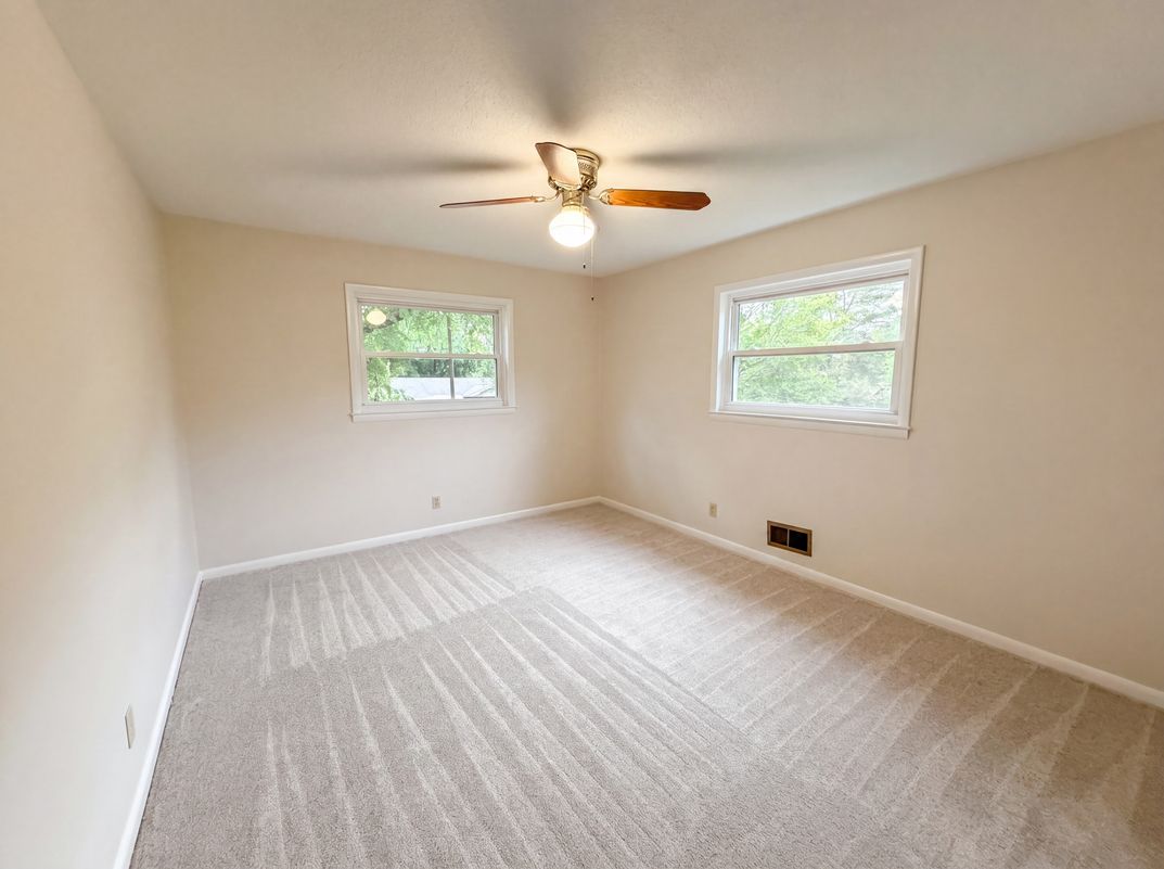 Photo 10 of 19 of 128 Greenview Dr, Kannapolis, NC