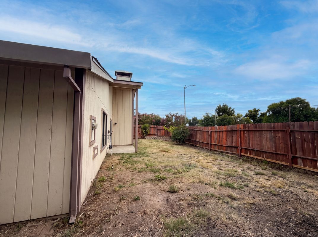 Photo 33 of 35 of 4248 Oberon Ave, North Highlands, CA
