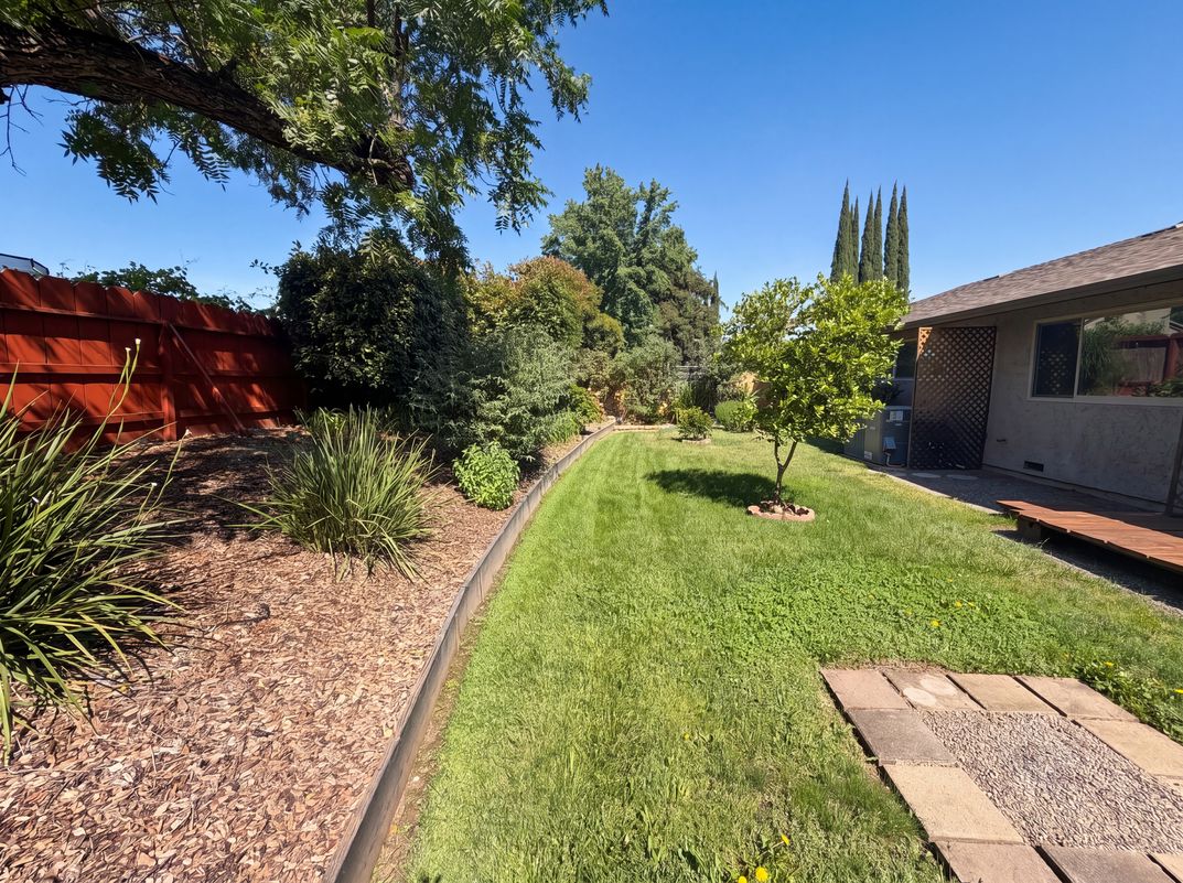 Photo 18 of 20 of 831 Shepard Ln, Chico, CA