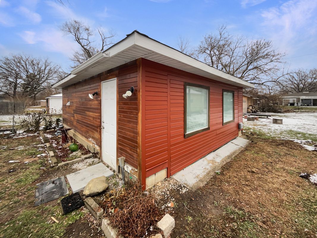 Photo 15 of 17 of 4055 N Grand Ave, Indianapolis, IN