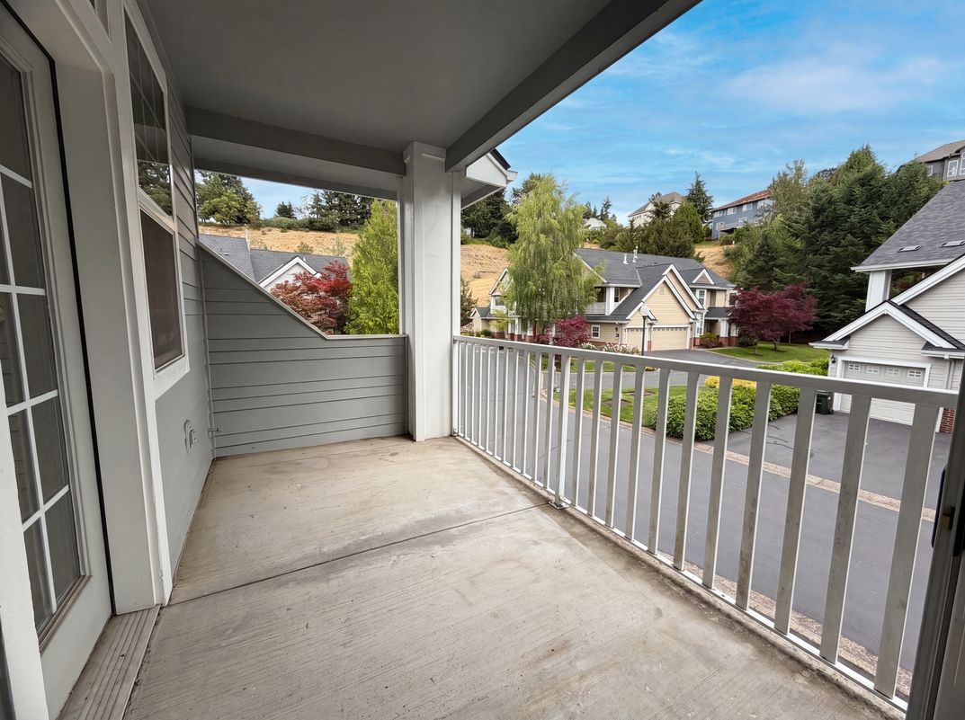 Photo 5 of 17 of 5155 Summerlinn Way, West Linn, OR