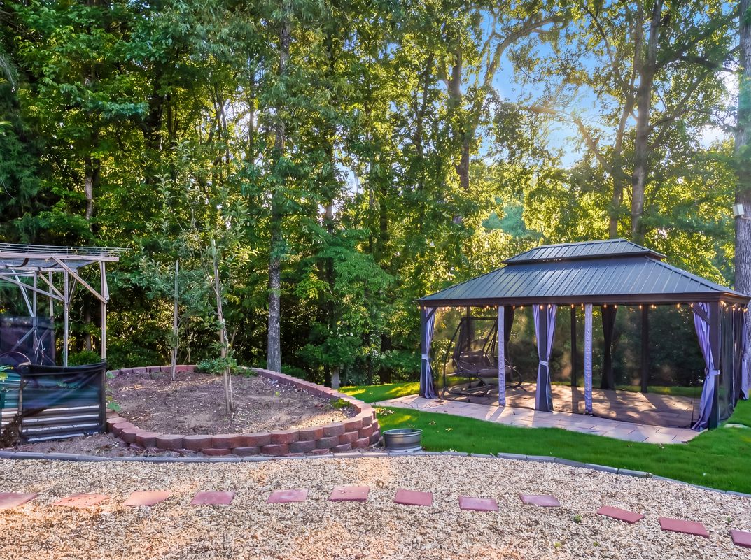 Photo 27 of 35 of 5064 Greystone Way, Hoover, AL