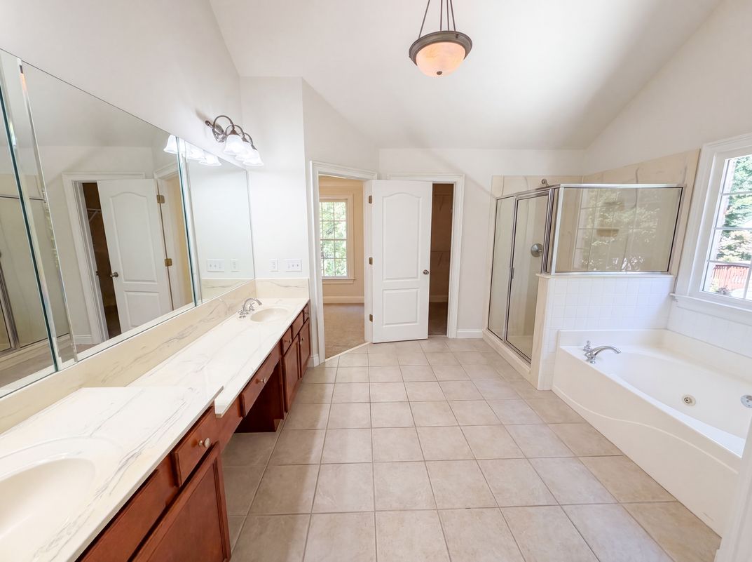 Photo 14 of 23 of 861 Windsor Creek Dr, Grayson, GA