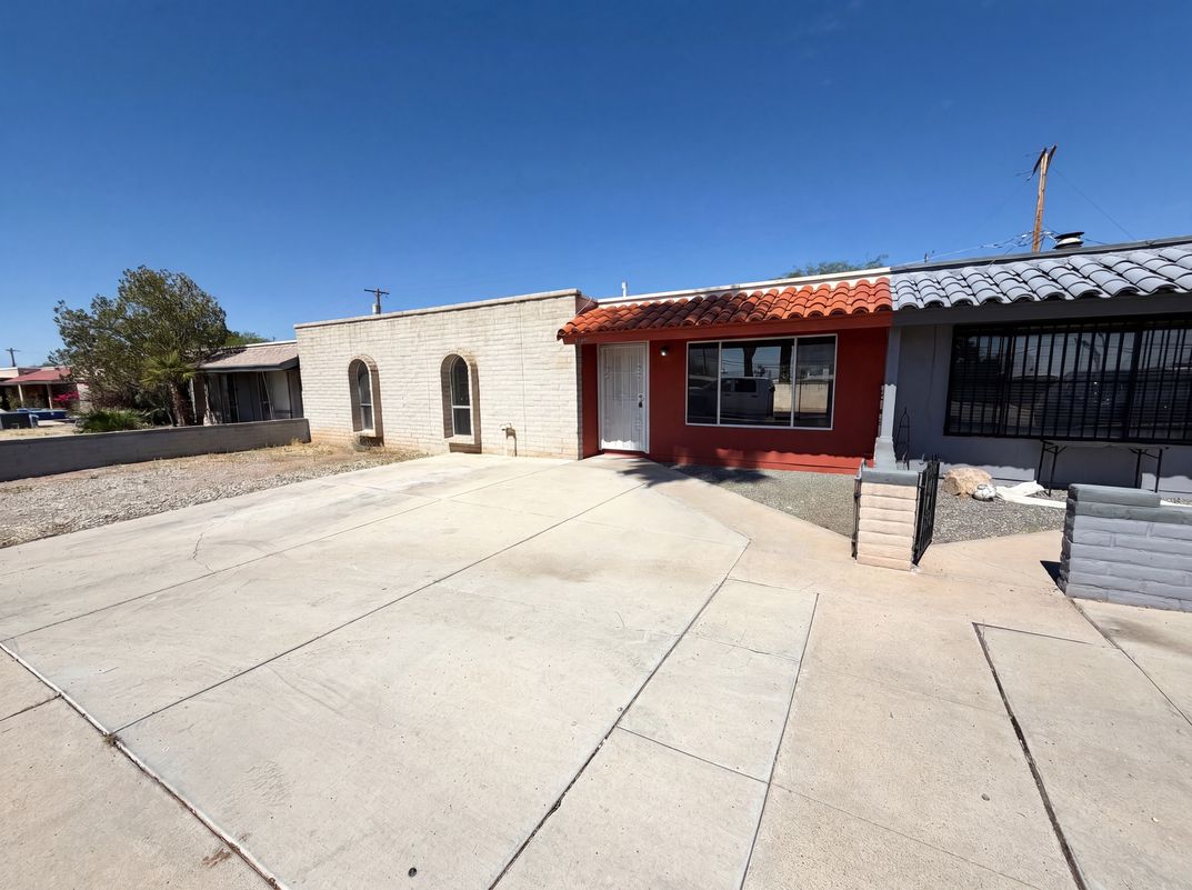 Photo 17 of 19 of 2704 S Lands End Rd, Tucson, AZ