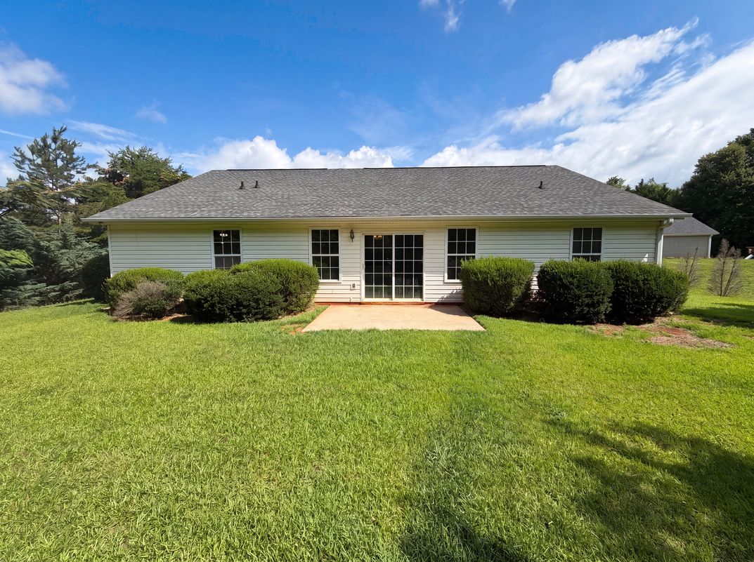 Photo 5 of 18 of 16 Red Mile Way, Taylors, SC