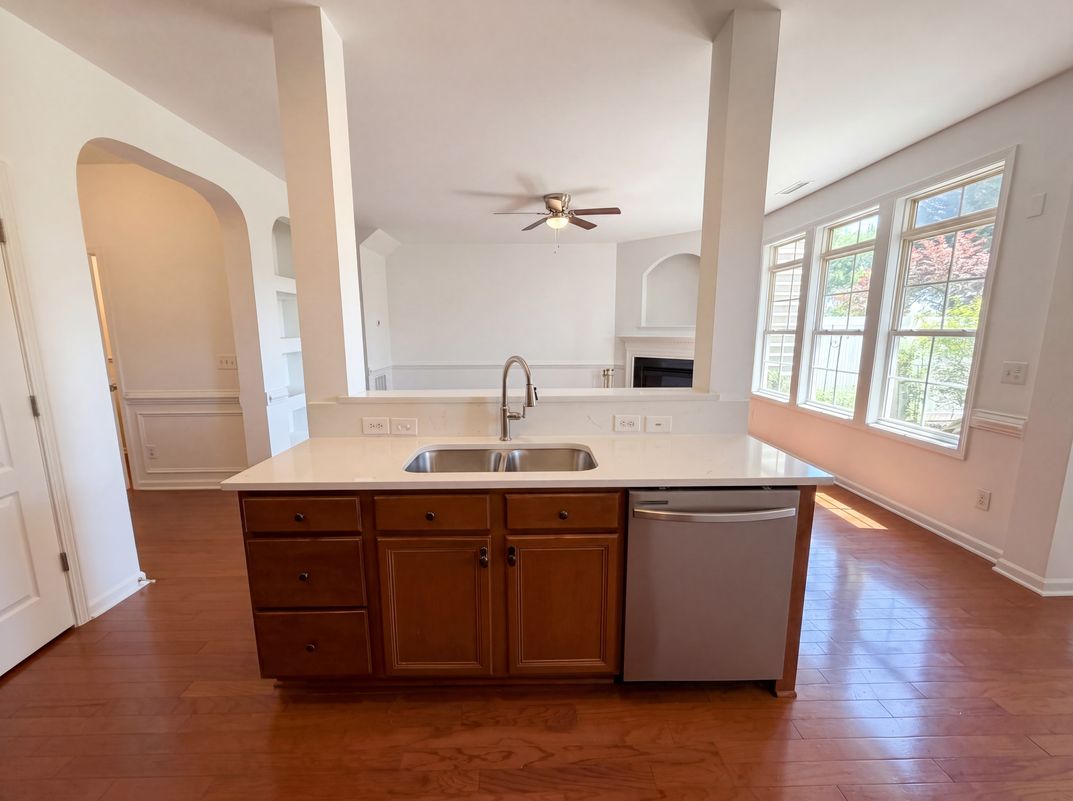 Photo 8 of 23 of 3064 Imperial Oaks Dr, Raleigh, NC