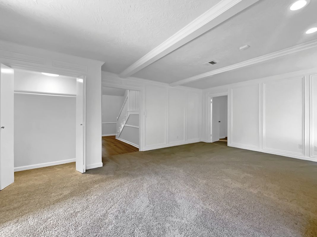 Photo 15 of 24 of 11307 Wickersham Ln, Houston, TX