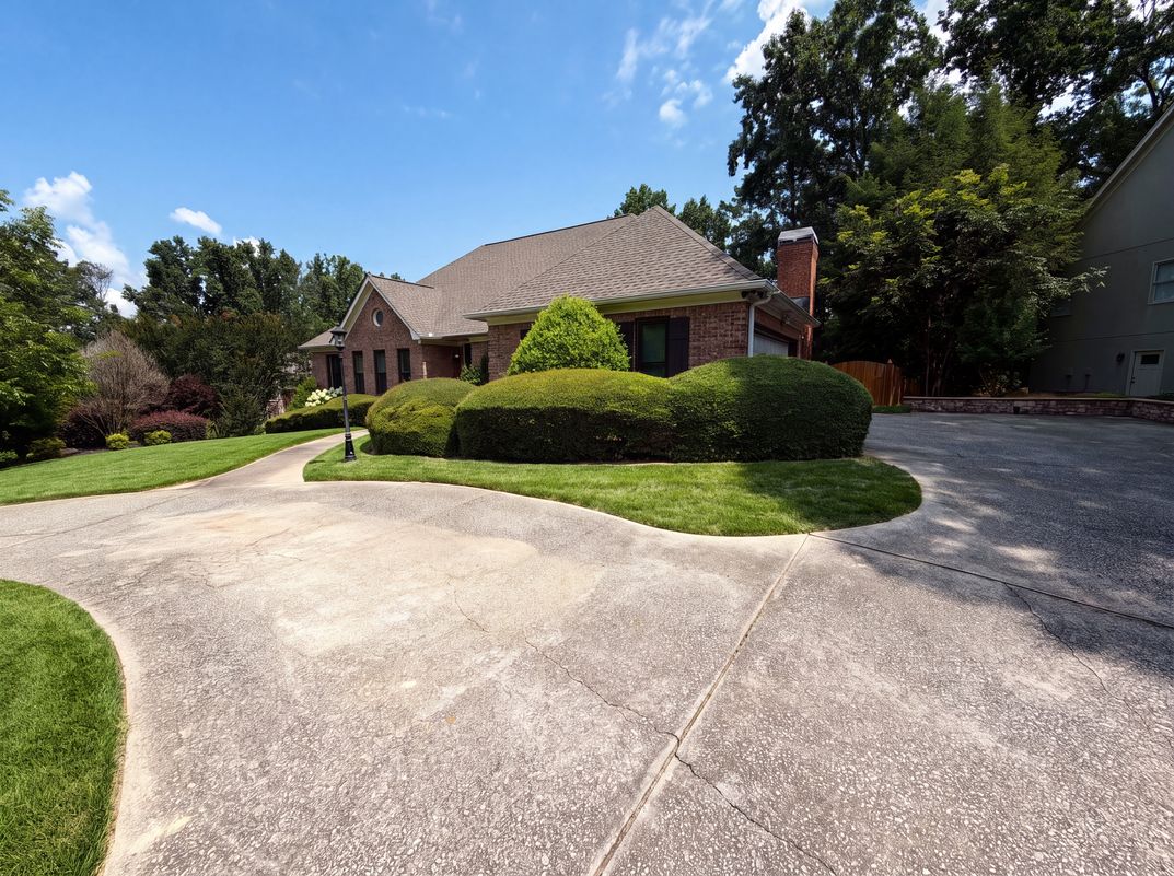 Photo 17 of 39 of 135 N Clublands Ct, Johns Creek, GA