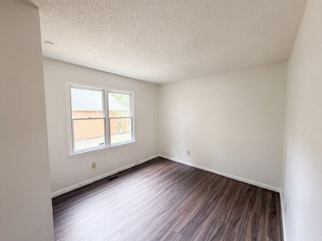 Photo 9 of 17 of 3117 Verdugo Dr, Raleigh, NC