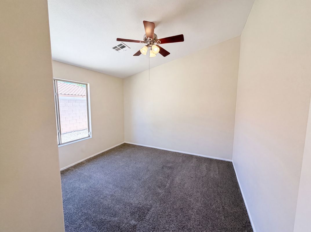 Photo 5 of 41 of 7912 Quill Gordon Ave, Las Vegas, NV