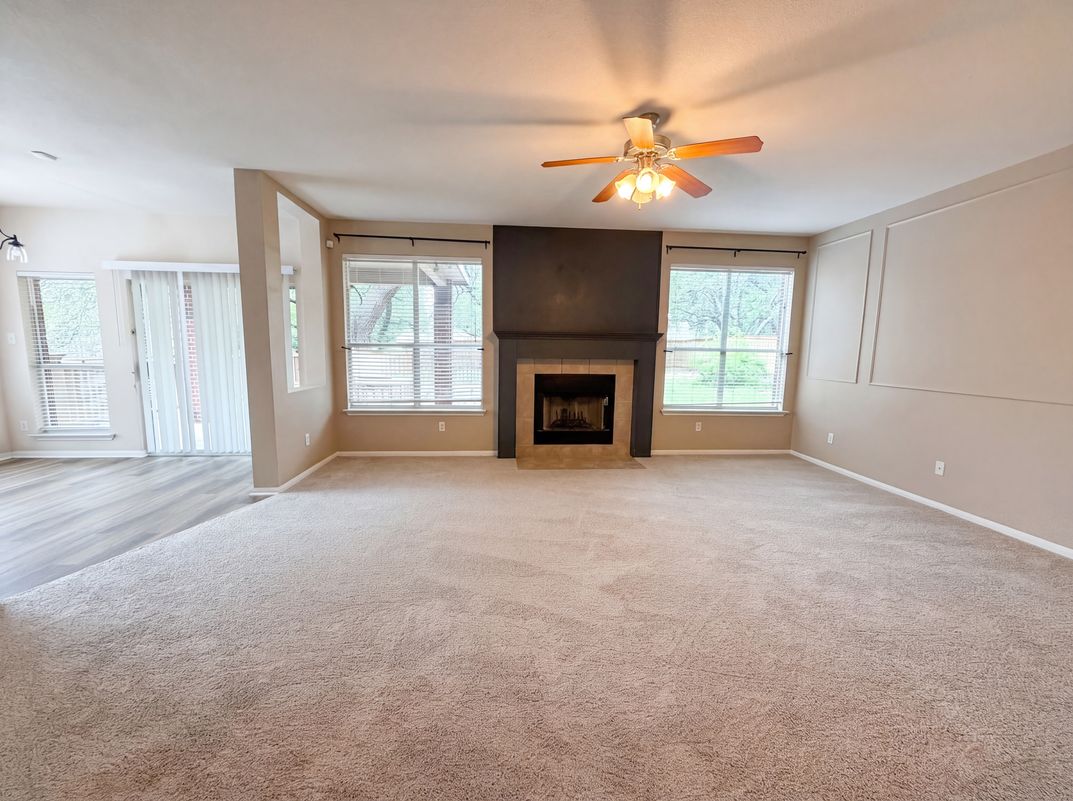 Property photo 3 of 312 Crowfoot Dr
