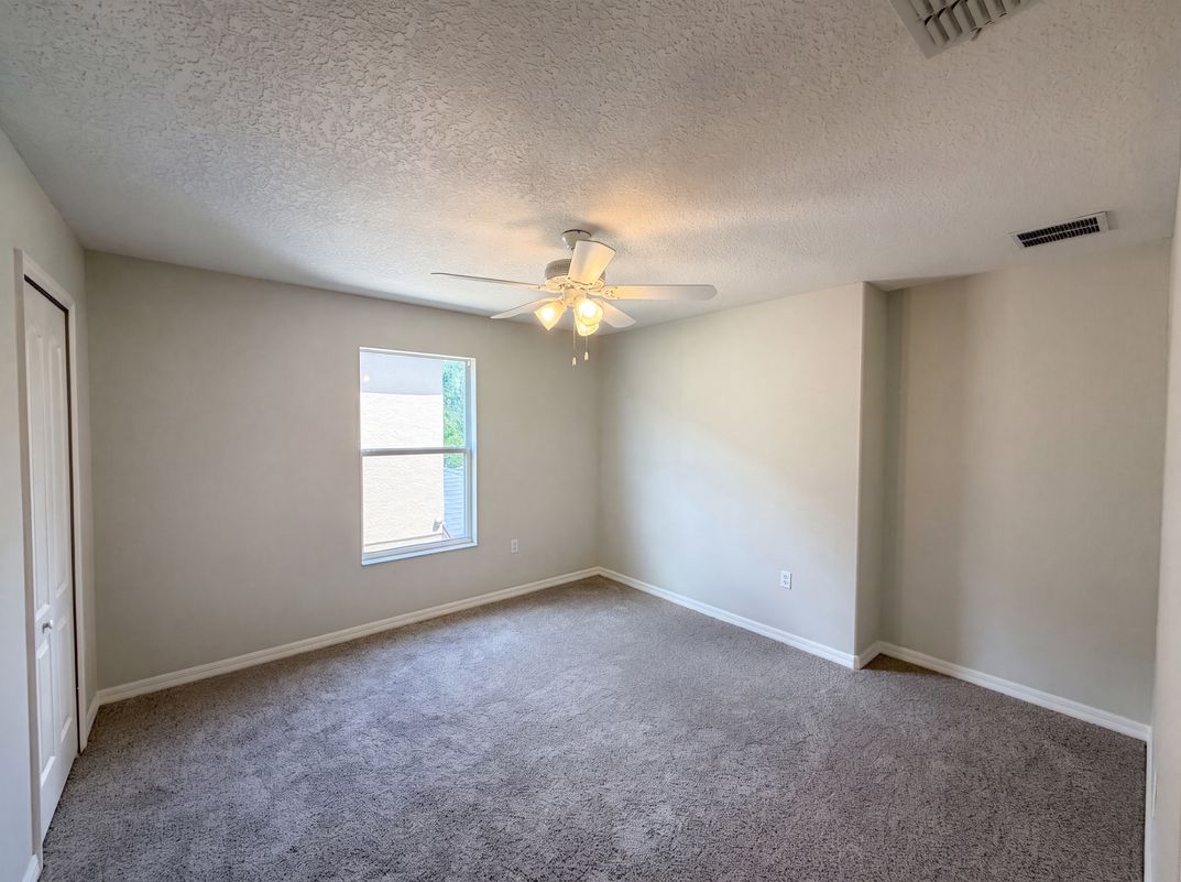 Photo 16 of 39 of 12706 Grovehurst Ave, Winter Garden, FL