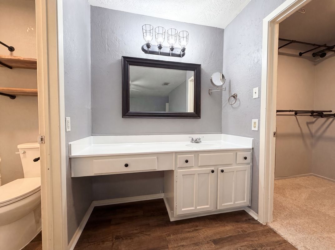 Photo 9 of 17 of 6710 Renfro Dr, Richmond, TX