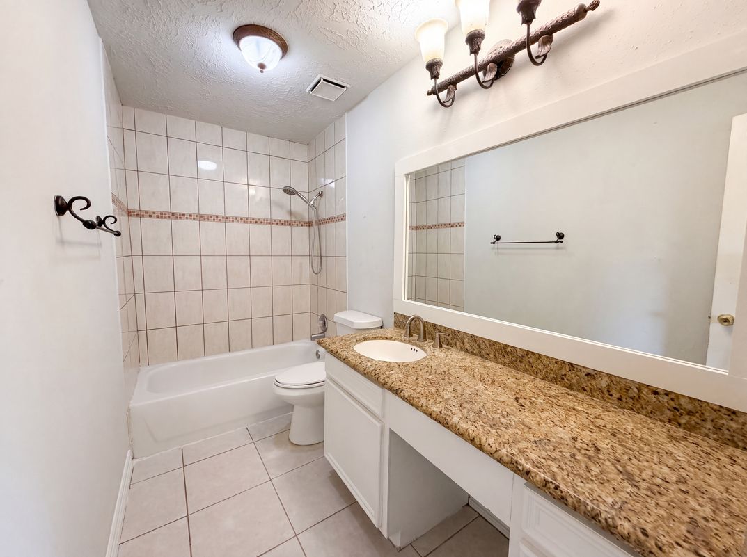 Photo 15 of 21 of 3542 Nutwood Ln, Spring, TX