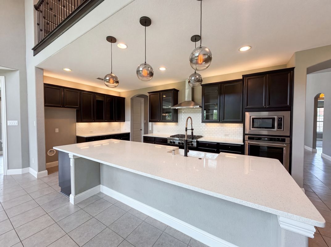 Photo 2 of 42 of 7221 Durand Dr, Irving, TX