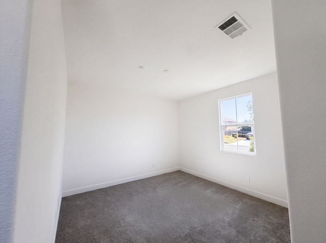 Photo 27 of 40 of 1216 Hamel Way, Galt, CA