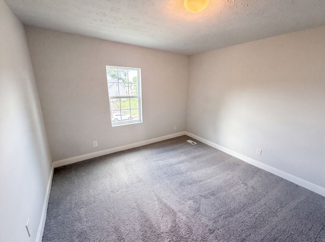 Photo 11 of 21 of 2615 Boulevard Pl, Indianapolis, IN