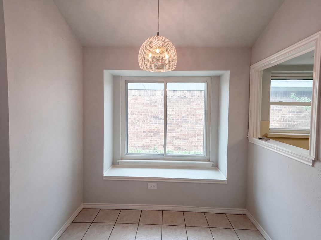 Photo 11 of 21 of 2604 Leo Dr, Garland, TX