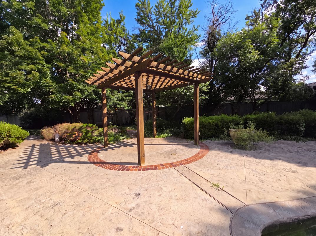 Photo 24 of 30 of 945 N Woodridge Ct, Wichita, KS